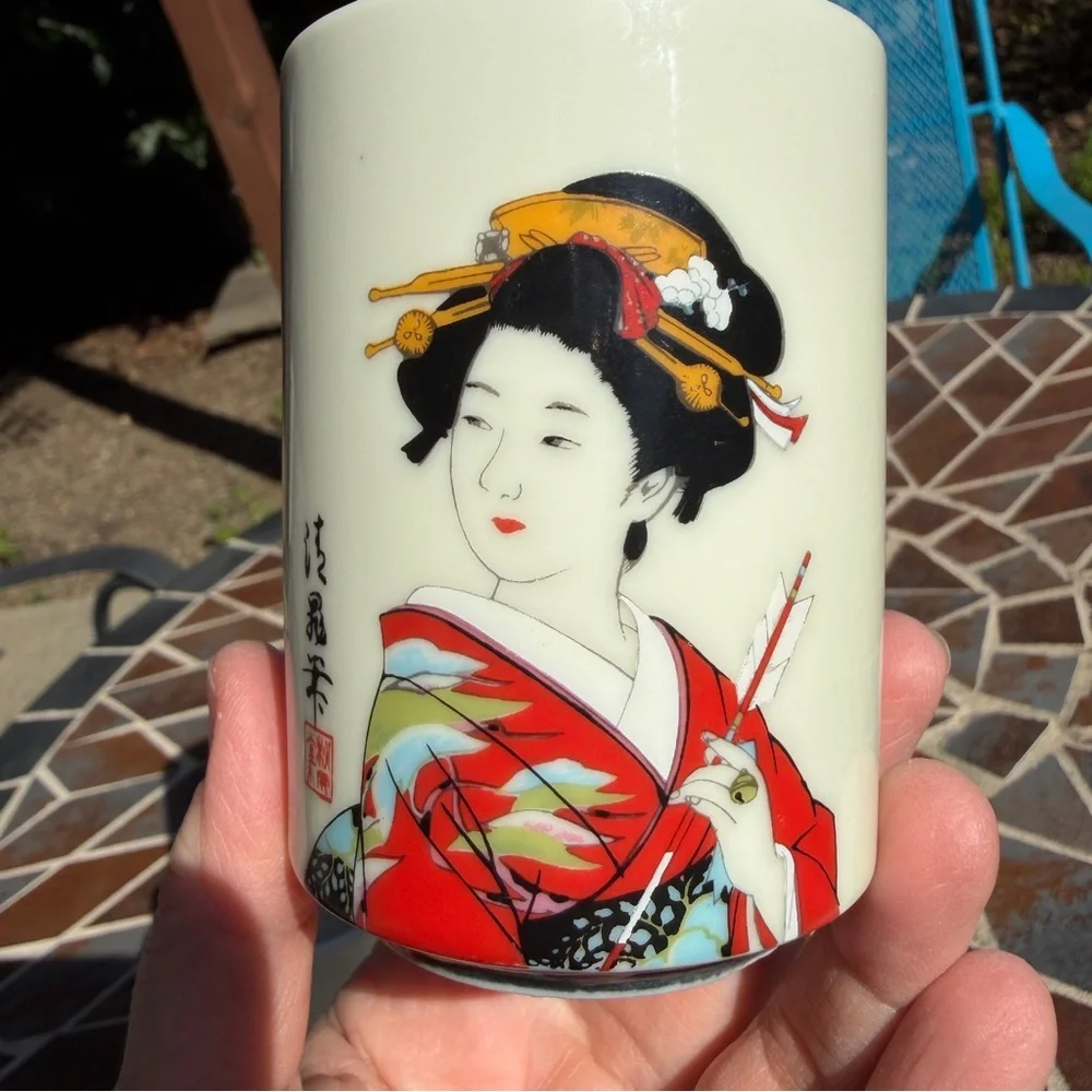 Vintage Shikino Utsawa Japanese Geisha Ceramic Cups set of 2